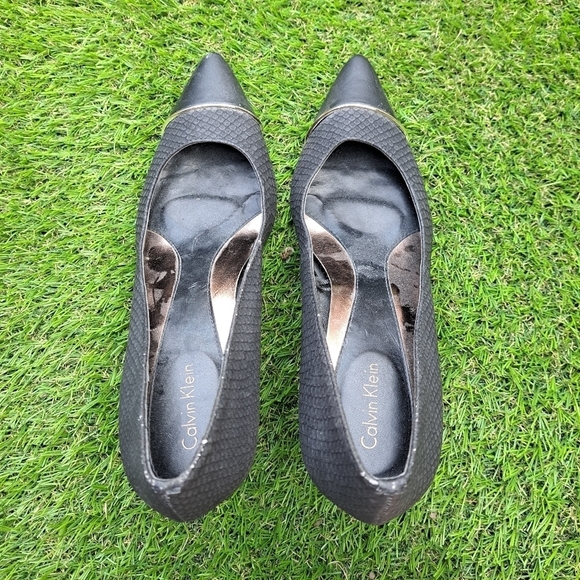 Calvin Klein Belino Black Pointed Toe Slip On Pump Size 7.5 - Picture 7 of 15